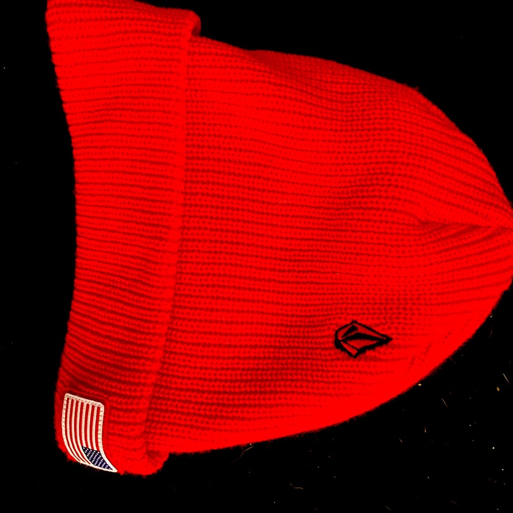 Volcom Viser Beanie brand new